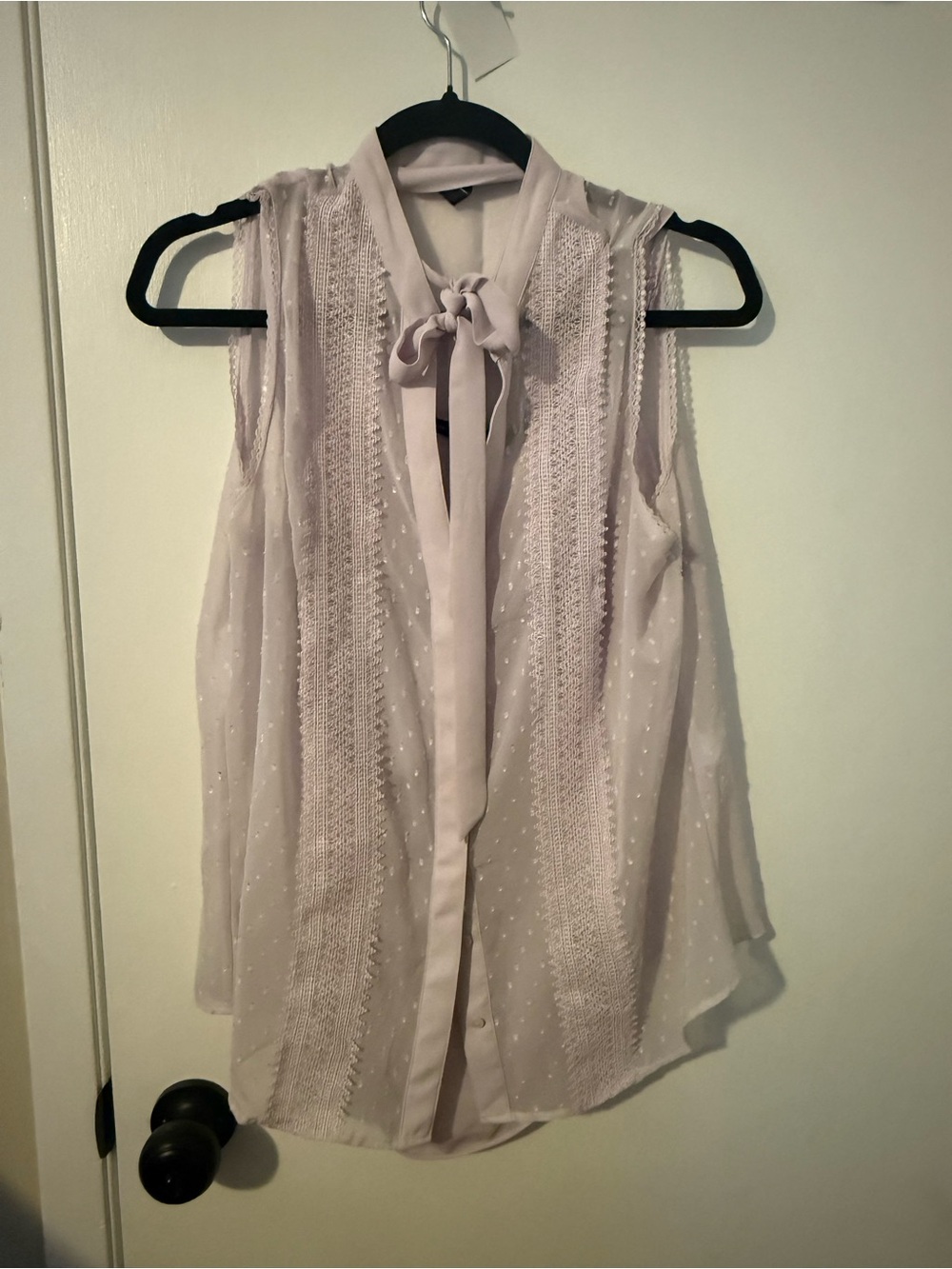 Lavender WHBM sleeveless blouse with removable cami and necktie